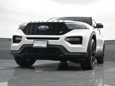 Used 2022 Ford Explorer ST w/ Equipment Group 401A AWD/4WD image 32