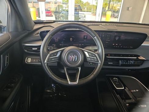 Used 2025 Buick Enclave Preferred image 12