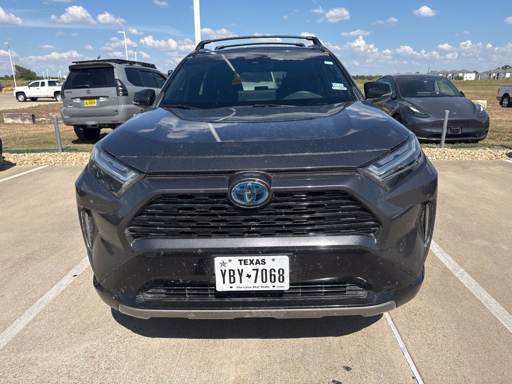 Used 2023 Toyota RAV4 XSE AWD/4WD image 6