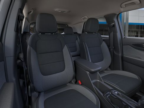 New 2026 Chevrolet TrailBlazer LT w/ LT Cold Weather Package AWD/4WD image 40