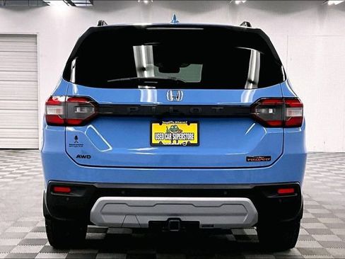 Used 2023 Honda Pilot TrailSport image 4