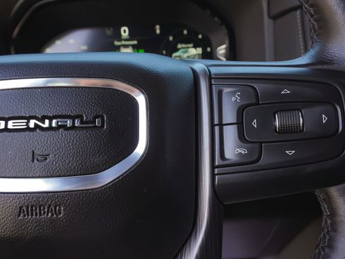 Used 2023 GMC Yukon XL Denali Ultimate AWD/4WD image 20