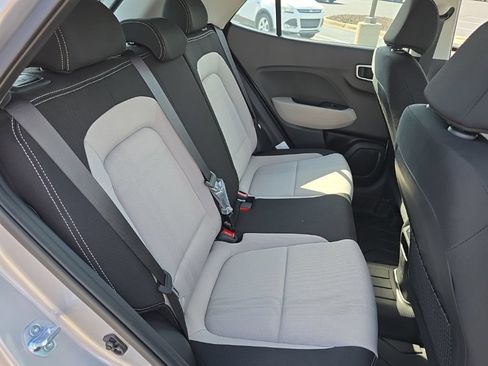 Used 2026 Hyundai Venue SEL FWD image 21