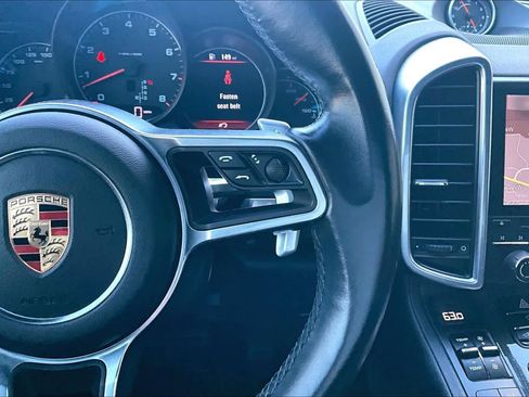 Used 2017 Porsche Cayenne Platinum Edition w/ Premium Package (PJV) image 25