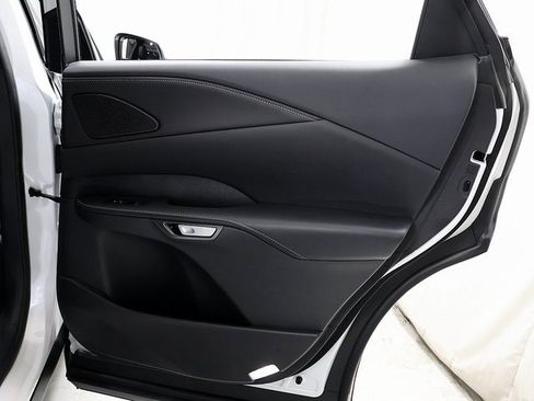 Used 2025 Lexus RX 350h w/ Convenience Package image 32