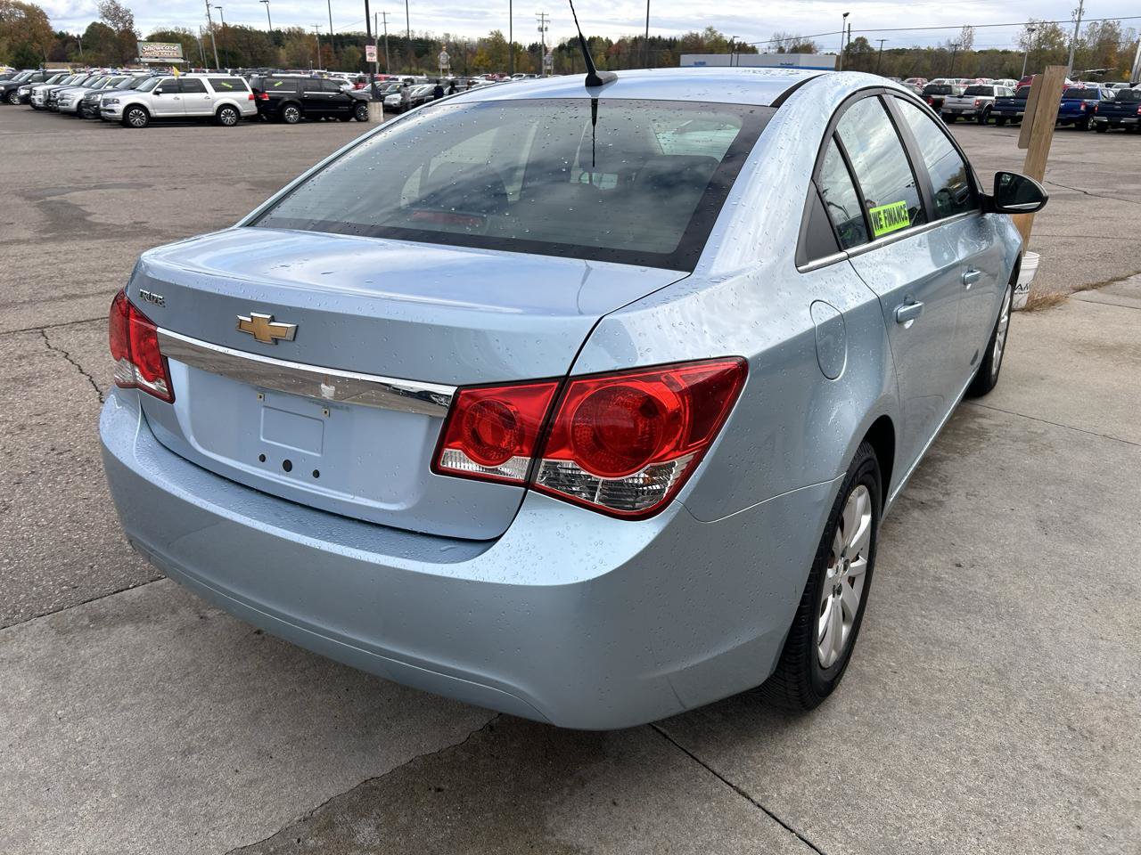 Used 2011 Chevrolet Cruze LS w/ Connectivity Package FWD image 5