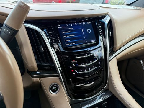 Used 2019 Cadillac Escalade Platinum image 23