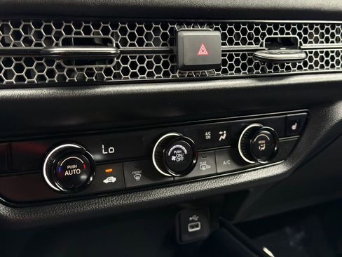 Certified 2025 Honda HR-V Sport image 26