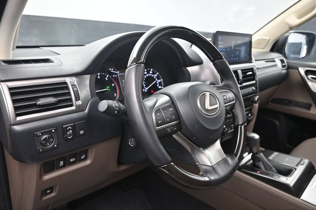 Used 2023 Lexus GX 460 Premium w/ Premium Package AWD/4WD image 12
