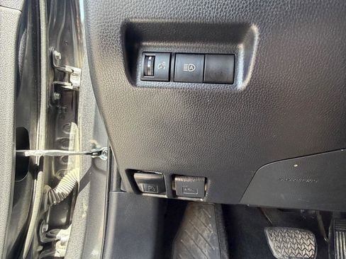 Used 2021 Toyota RAV4 LE w/ Carpet Mat Package (TMS) image 27