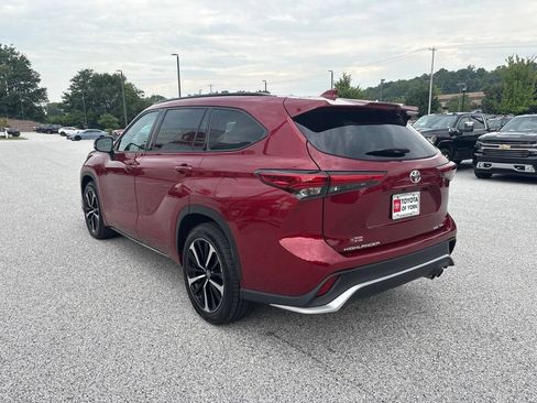 Used 2021 Toyota Highlander XSE AWD/4WD image 5