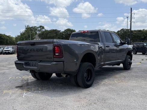 Used 2025 RAM 3500 Big Horn AWD/4WD image 7