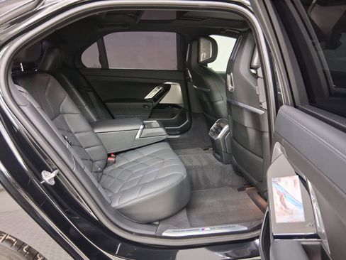 Certified 2024 BMW 760i xDrive 760i xDrive image 29