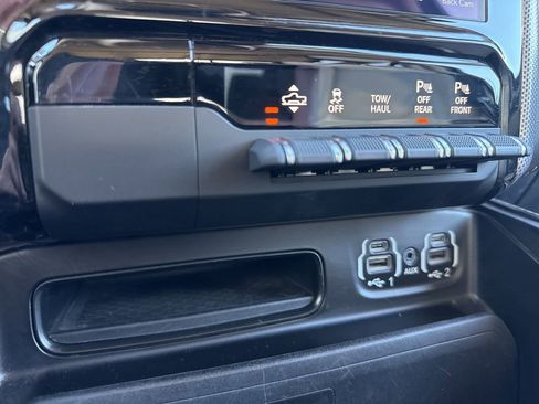 Used 2020 RAM 1500 Limited image 18