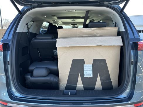 Used 2023 Kia Carnival SX Prestige image 15