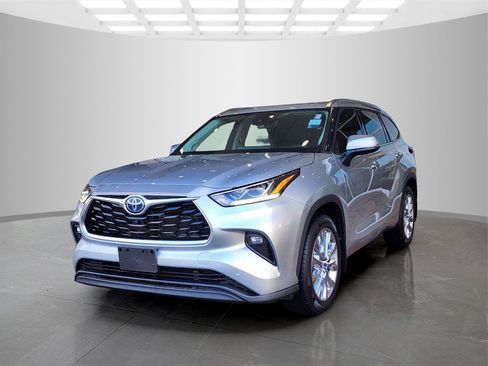 Used 2023 Toyota Highlander Limited image 9