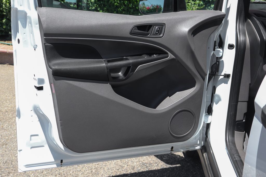 Used 2023 Ford Transit Connect XL w/ Trailer Tow Package FWD image 19