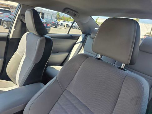 Used 2016 Toyota Camry SE FWD image 22