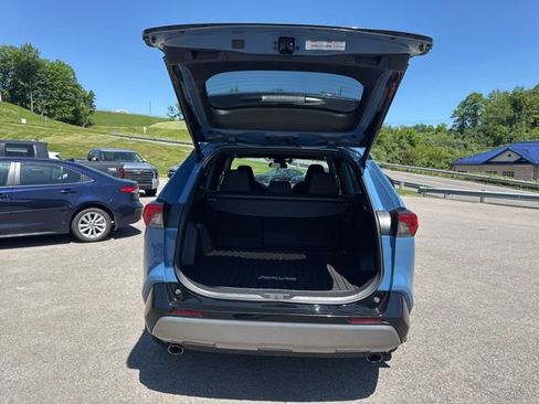 Used 2023 Toyota RAV4 SE w/ Convenience Package AWD/4WD image 17