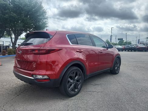 Used 2022 Kia Sportage LX w/ LX FWD Value Edition Package image 3