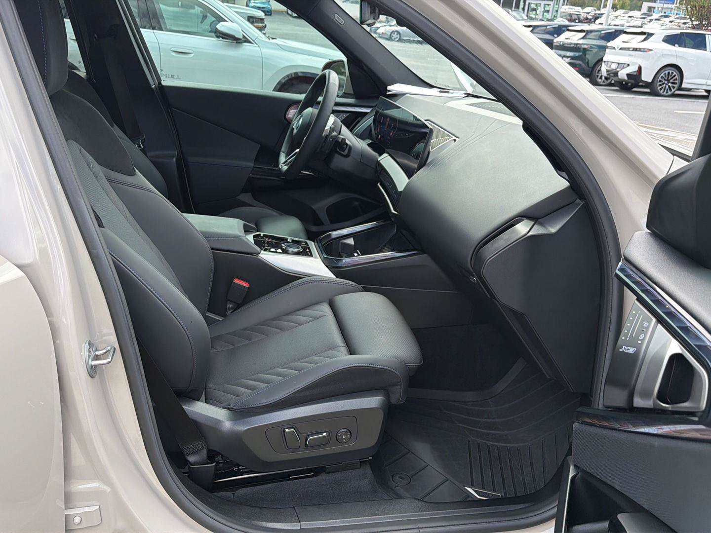 Used 2026 BMW X3 xDrive30i w/ M Sport Package AWD/4WD image 14