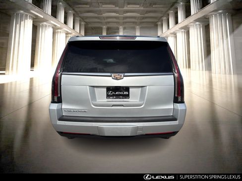 Used 2020 Cadillac Escalade ESV Platinum image 6