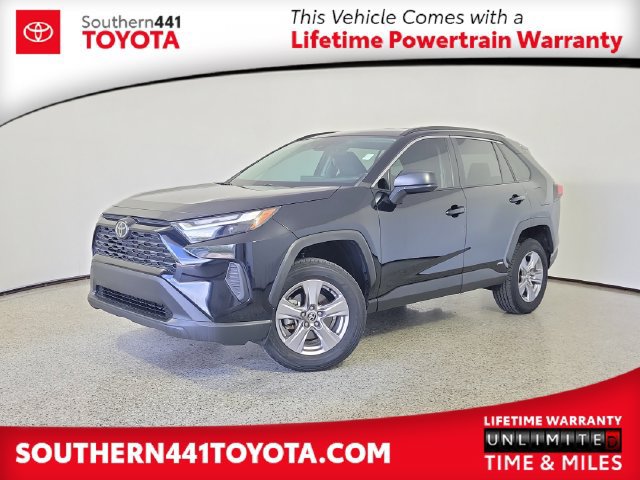 Used 2025 Toyota RAV4 LE AWD/4WD image 1