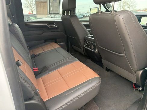 Used 2024 Chevrolet Silverado 3500 High Country w/ High Country Premium Package image 5