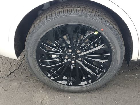 New 2026 Lincoln Corsair Premiere image 5