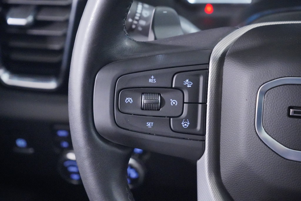 Used 2024 GMC Sierra 1500 Denali w/ Technology Package AWD/4WD image 13