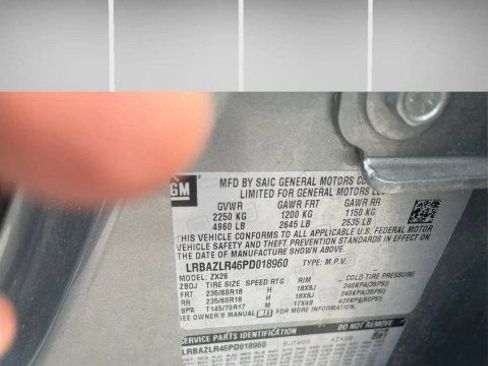 Used 2023 Buick Envision Preferred FWD image 21