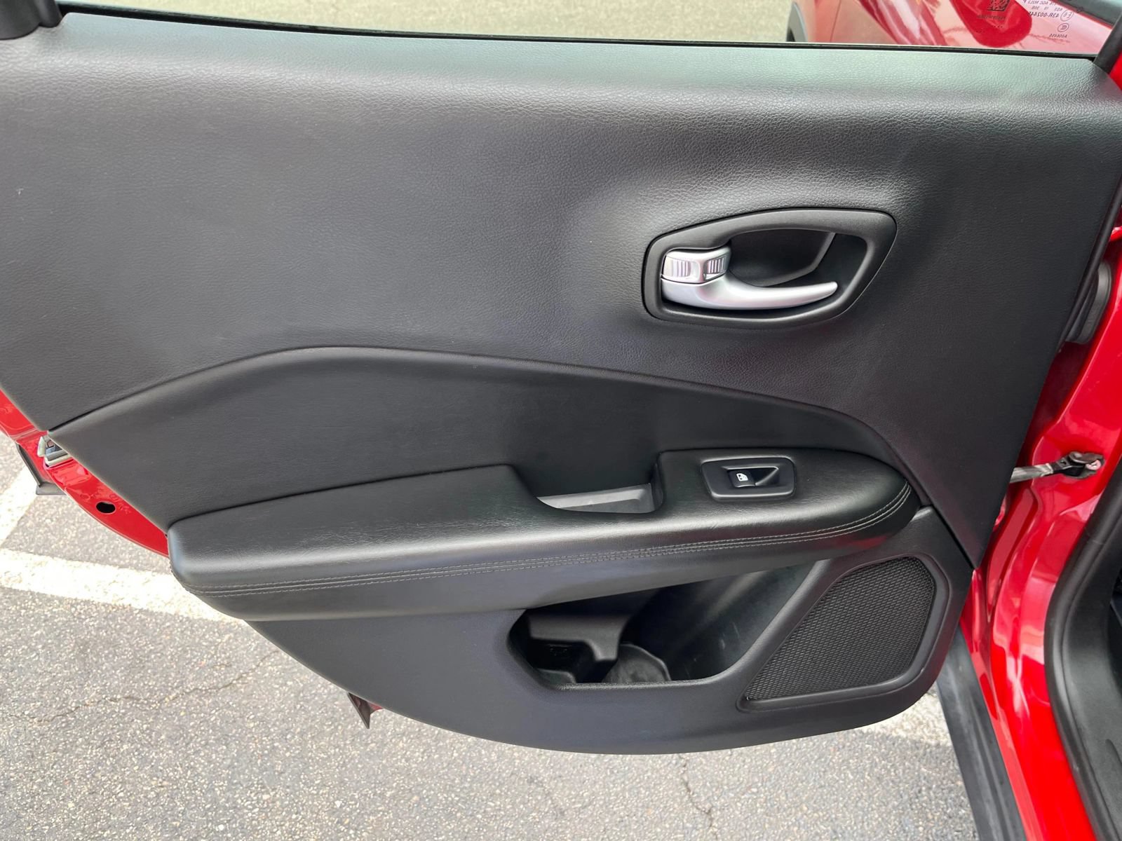Used 2019 Jeep Compass Latitude AWD/4WD image 43