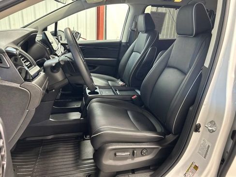 Certified 2026 Honda Odyssey Touring image 15