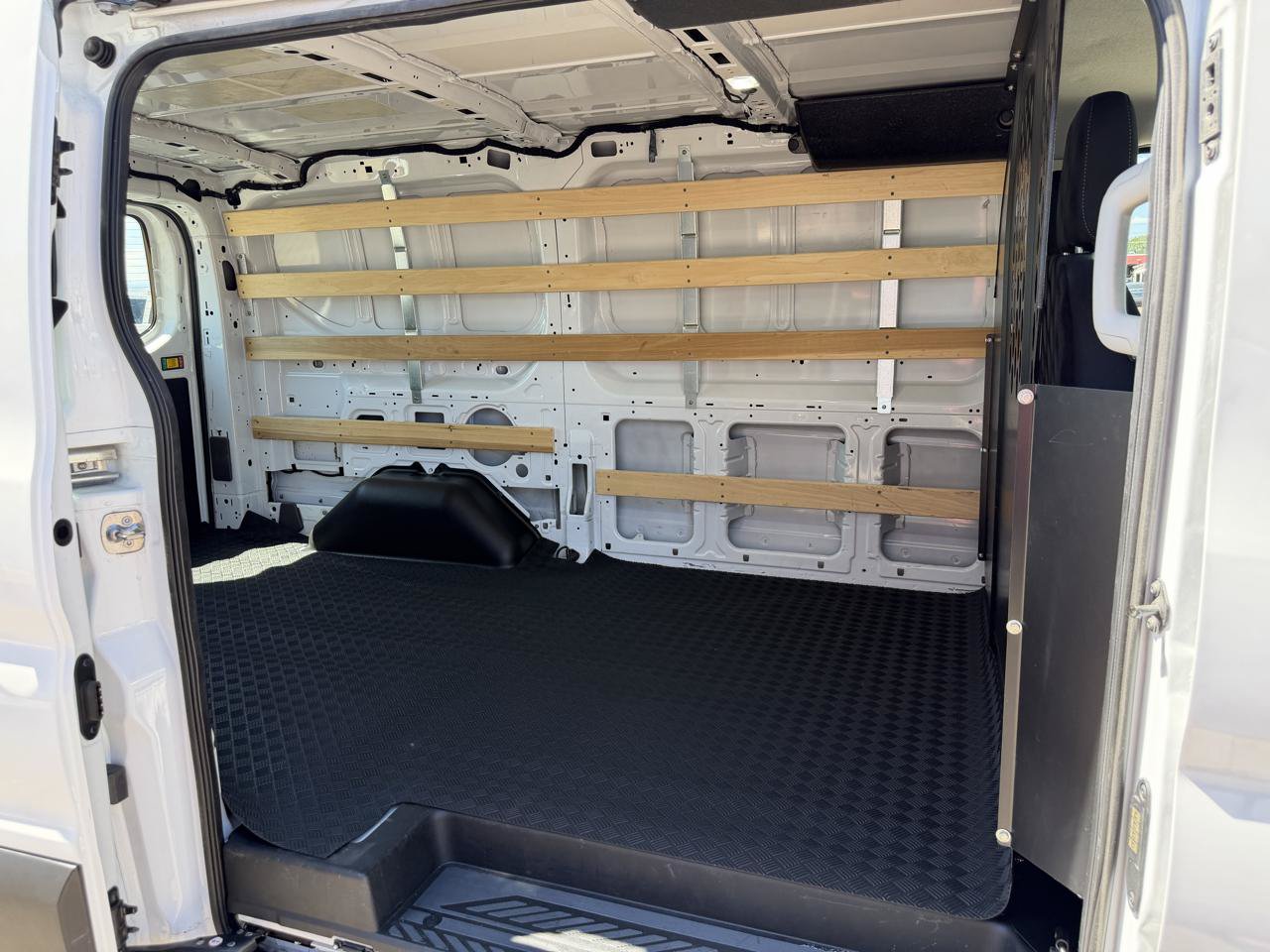 Used 2025 Ford Transit 250 Low Roof w/ Exterior Upgrade Package RWD image 28