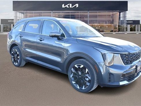 New 2025 Kia Sorento SX image 10