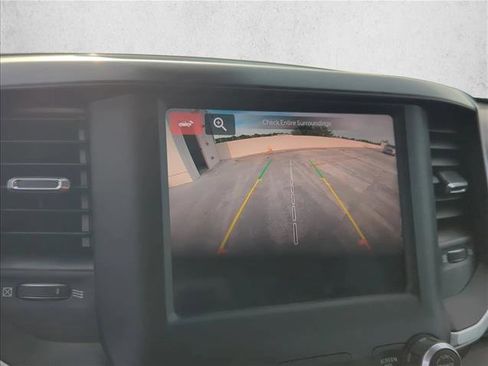 Used 2022 RAM 1500 Big Horn AWD/4WD image 17