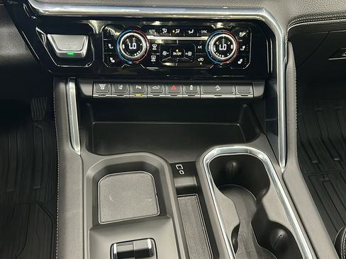 Used 2025 GMC Sierra 3500 Denali image 25