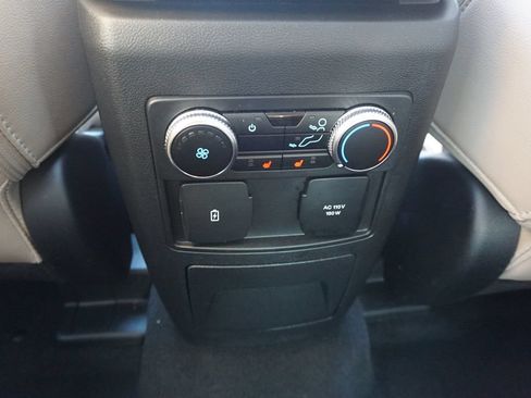 Used 2023 Ford Explorer Limited w/ Limited Technology Package RWD image 15