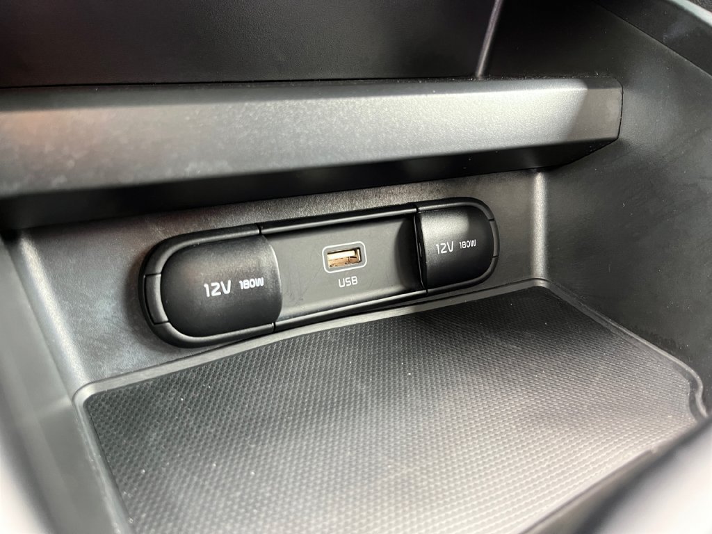 Used 2025 Kia Soul LX w/ LX Technology Package FWD image 19