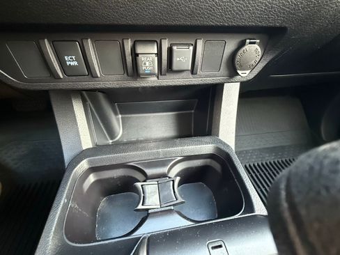 Used 2020 Toyota Tacoma SR5 image 51