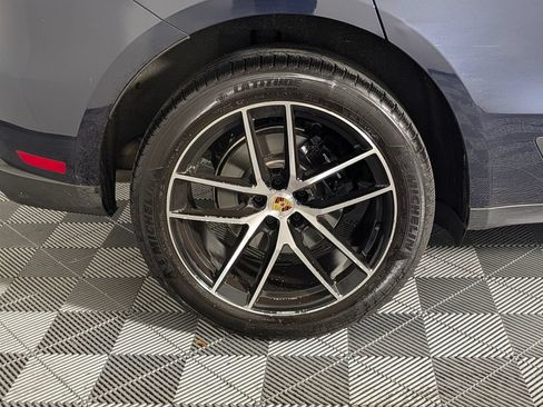 Certified 2023 Porsche Macan AWD/4WD image 13