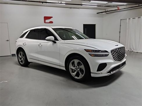Used 2026 Genesis GV70 2.5T Select image 2