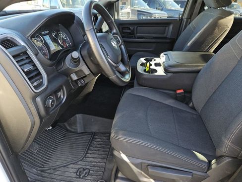 Used 2024 RAM 3500 Tradesman w/ Chrome Appearance Group image 27