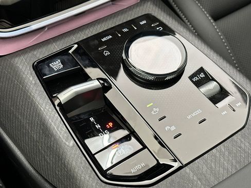 Used 2026 BMW X3 xDrive30 w/ Convenience Package image 16