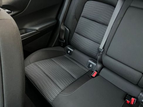 Used 2025 Chevrolet Equinox LT image 39