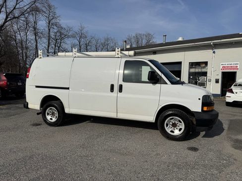 Used 2019 Chevrolet Express 3500 3500 3dr Cargo Van w/ Driver Convenience Package image 7