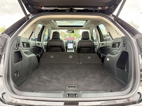 Used 2024 Ford Edge SEL w/ Convenience Package AWD/4WD image 7