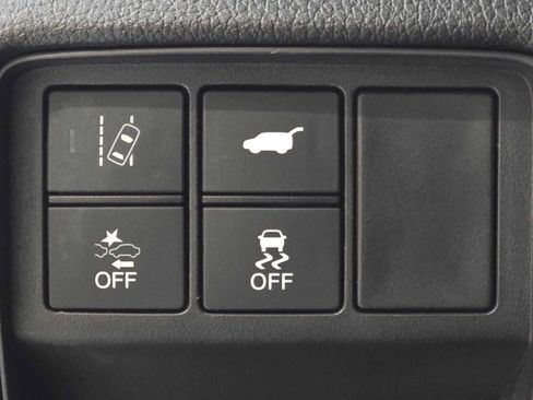 Used 2018 Honda CR-V Touring image 17