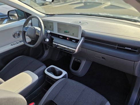 Certified 2024 Hyundai Ioniq 5 SEL image 8
