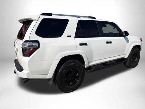 Used 2021 Toyota 4Runner SR5 Premium w/ Moonroof Package AWD/4WD image 6